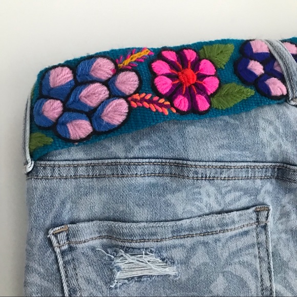 Handmade Wool Embroidered Belt - Picture 6 of 9